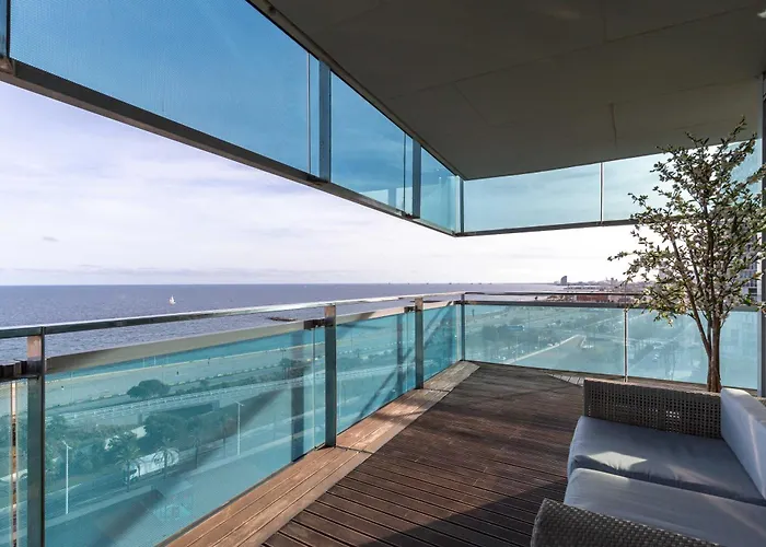 Luxury Apartment With Sea View!